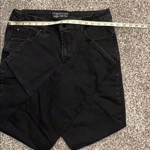 Black womens Maurices high rise everflex skinny